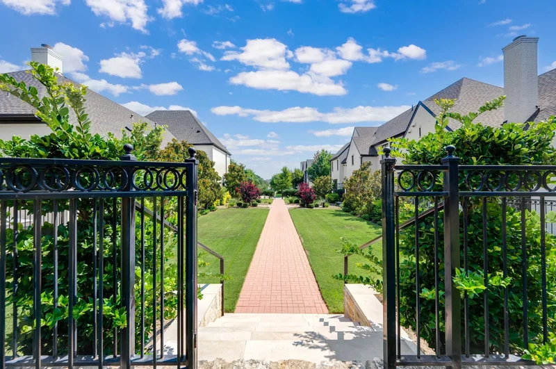 49 Fawn Wood Drive , Dallas, TX 75248, Dallas, Texas, United States. - Photo 12