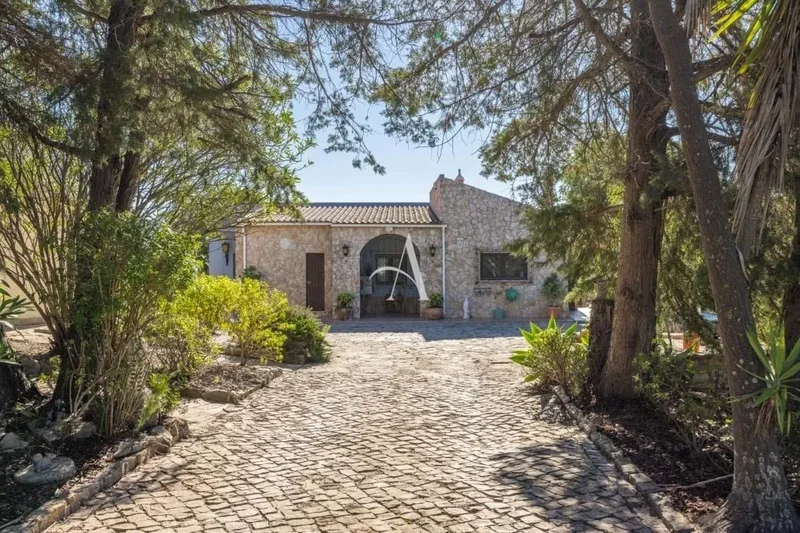 Corotelo Villa €725k | 3-Bed Single Storey Sea Views 146m² Pool | Property by Calvin ACPS - Faro - A