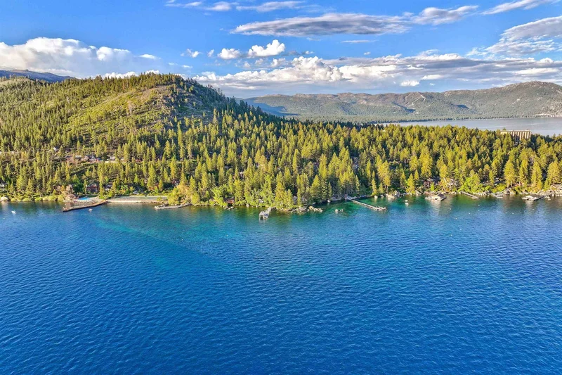 9800 Brockway Springs Drive, Kings Beach, California, United States. - Photo 15