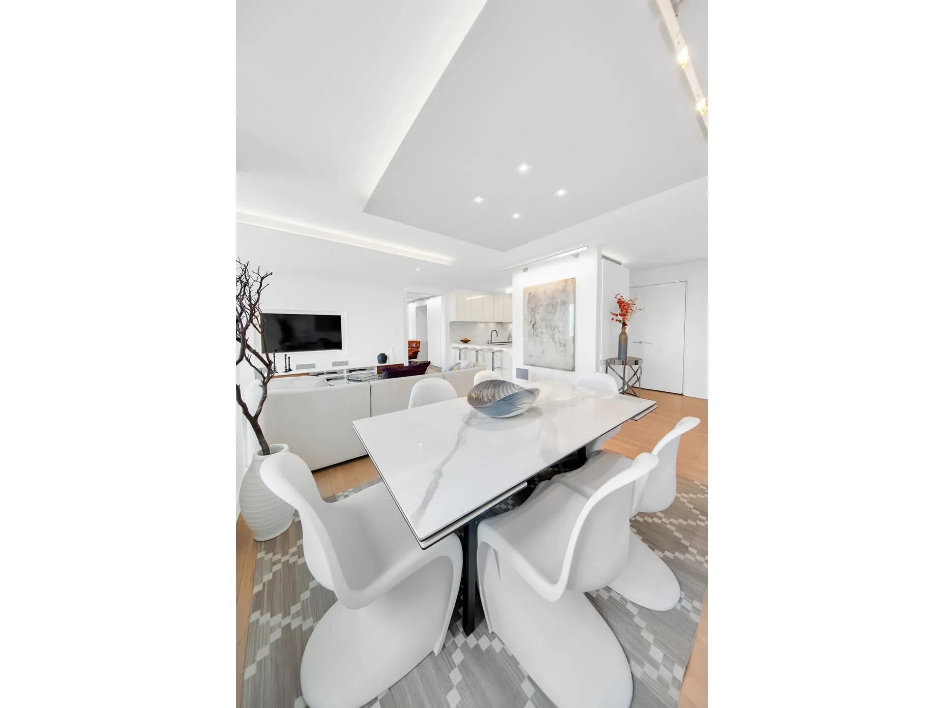 THE SHEFFIELD, 322 W 57TH ST, New York, New York, United States. - Photo 1