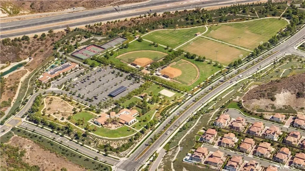 121 Tall Reed, Irvine, California, United States. - Photo 38