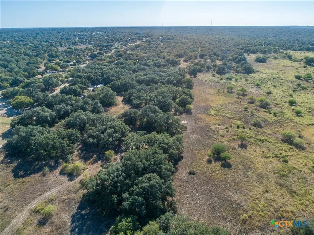 21123 Lamm Road, Elmendorf, TX 78112, Elmendorf, Texas, United States. - Photo 4