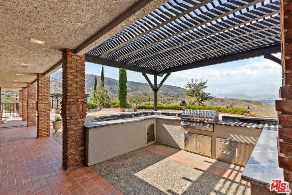 28765 Pine Canyon Road, Lake Hughes, California, United States. - Photo 6