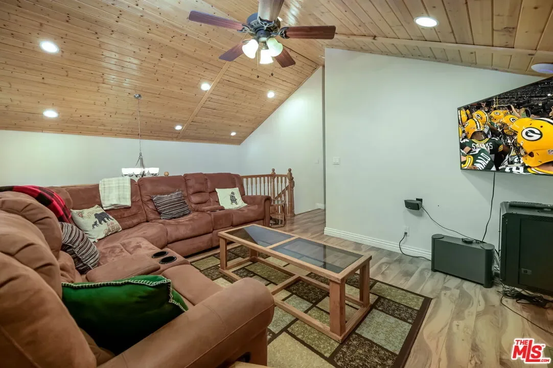 42632 Cedar Ave, Big Bear Lake, California, United States. - Photo 13