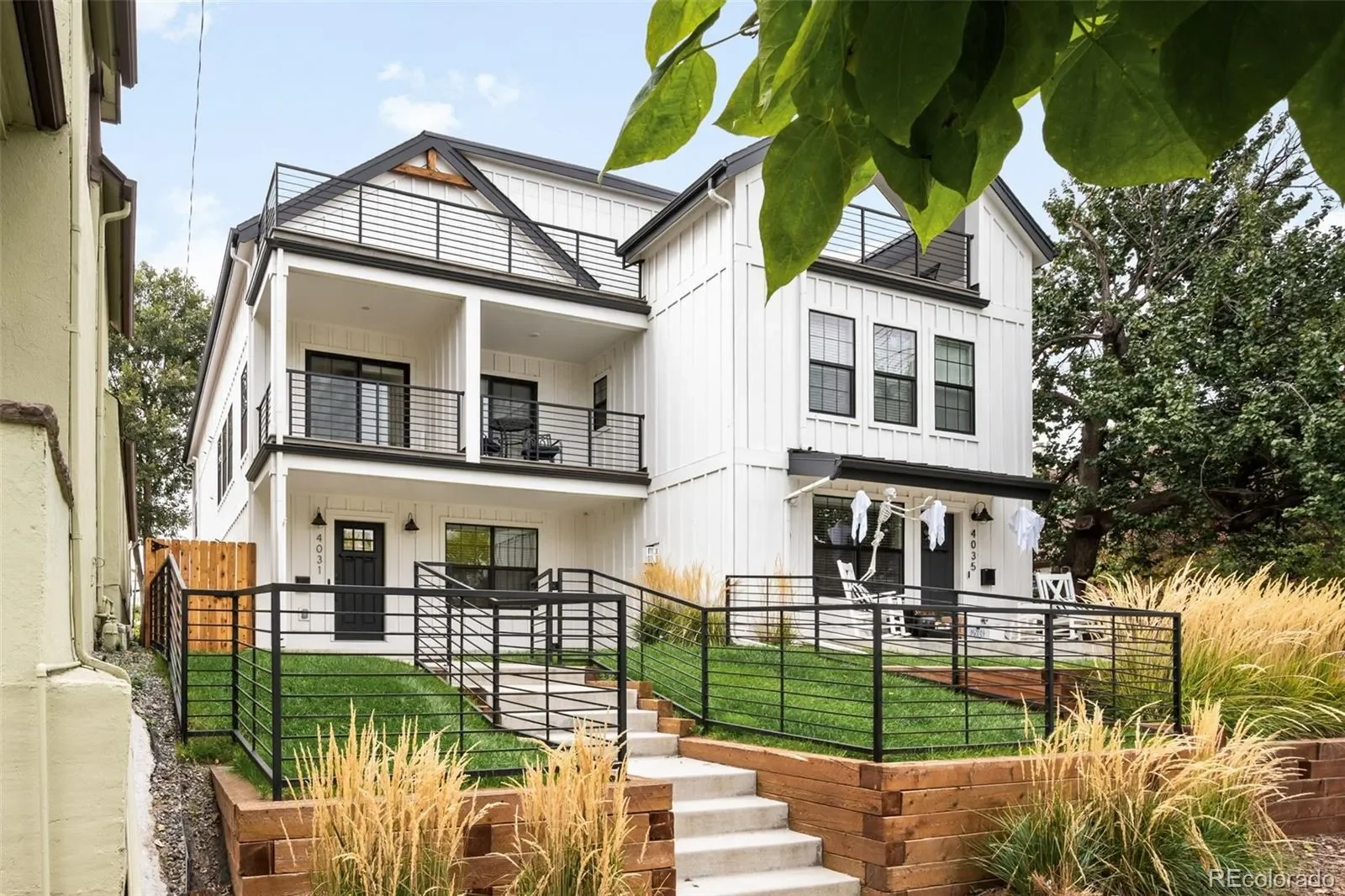 Exterior photo 3