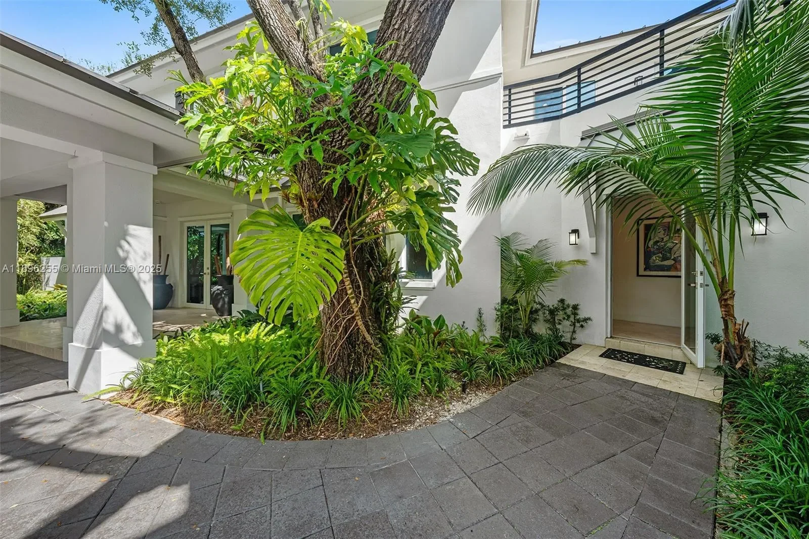 8923 Ludlam Rd., Coral Gables, Florida, United States. - Photo 41