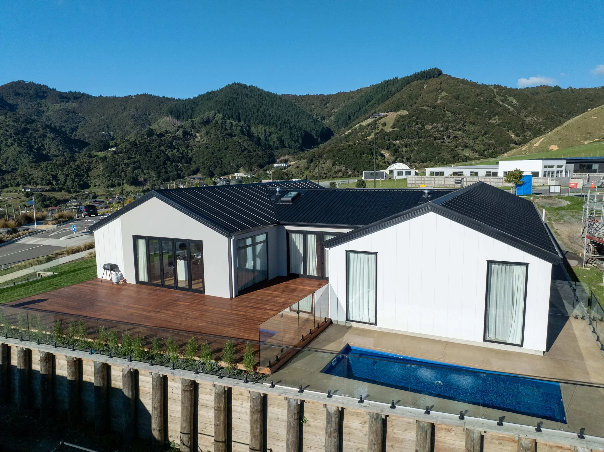 Exterior photo 2