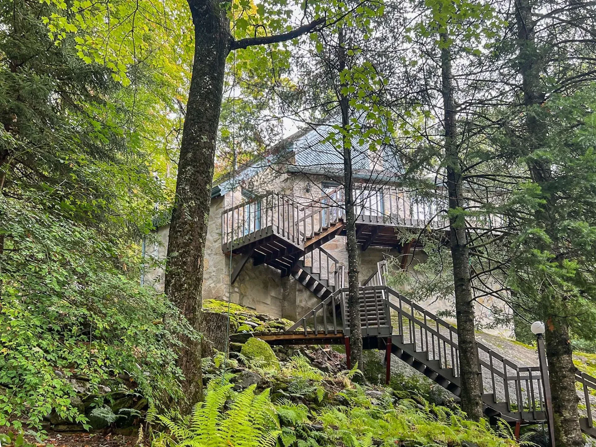 Exterior photo 3