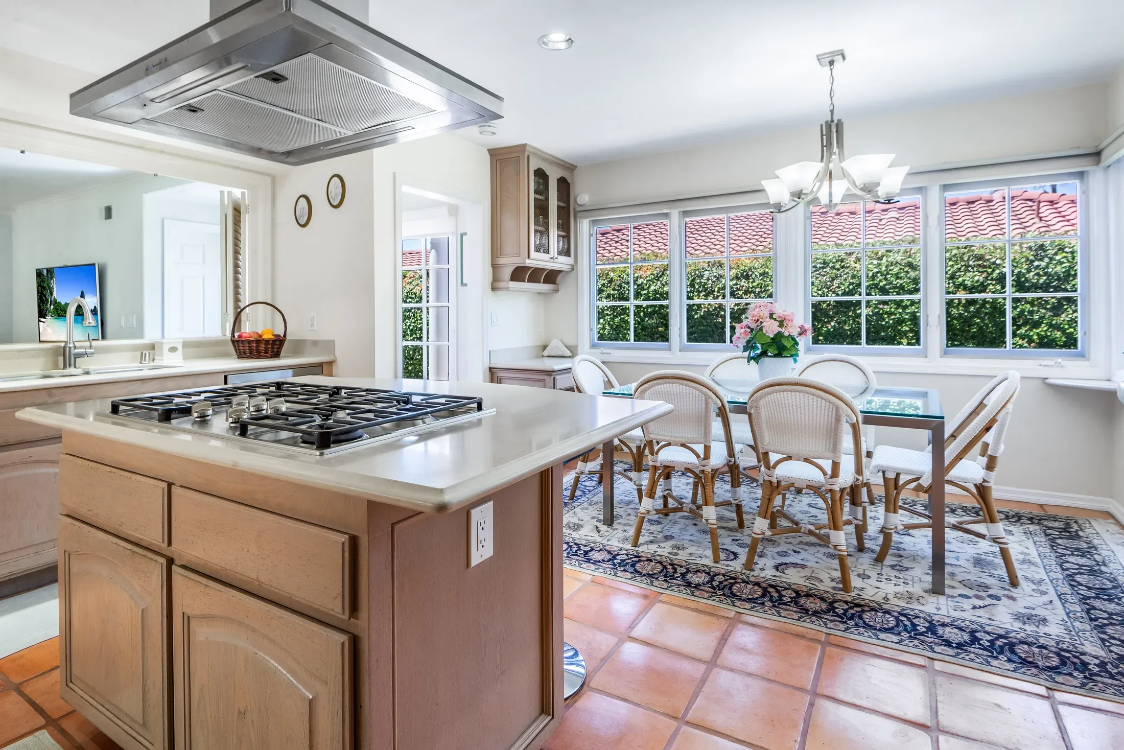 29 Santa Barbara Drive , Rancho Palos Verdes, CA 90275, Rolling Hills, California, United States. - Photo 12