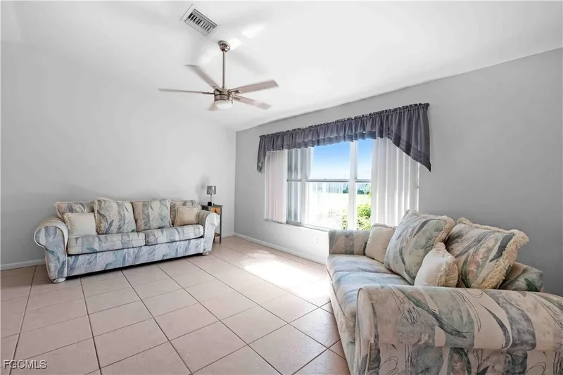 2201 SE 10th Avenue, Cape Coral, FL 33990, Cape Coral, Florida, United States. - Photo 13
