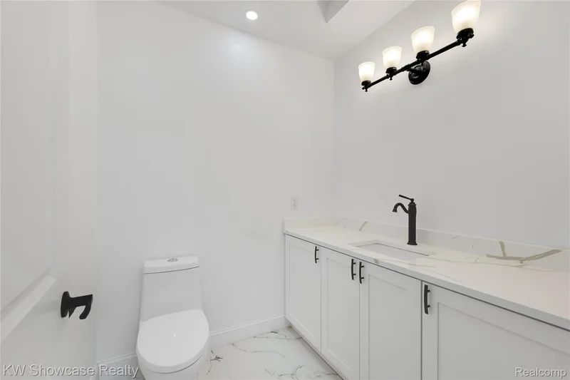 5245 BUELL Drive, Commerce Twp, MI 48382, Commerce Charter Township, Michigan, United States. - Photo 18