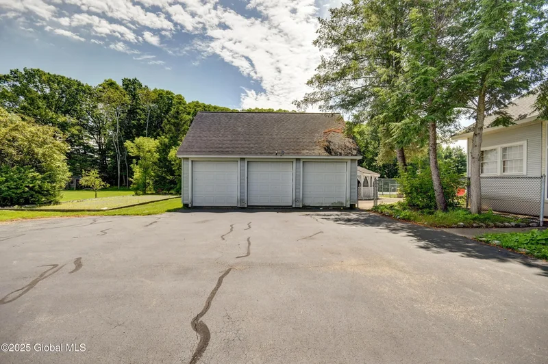 9 University Place, Amsterdam, NY 12010, Amsterdam, New York, United States. - Photo 34