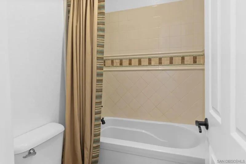 5527 Alexandrine Ct, Oceanside, CA 92057, Oceanside, California, United States. - Photo 40