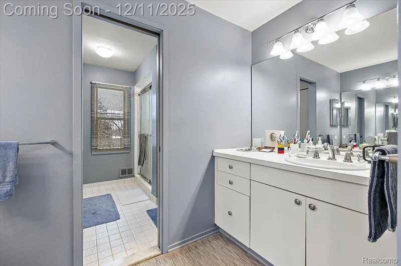 4539 Middleton Court, West Bloomfield Charter Township, MI 48323, Orchard Lake Village, Michigan, United States. - Photo 19