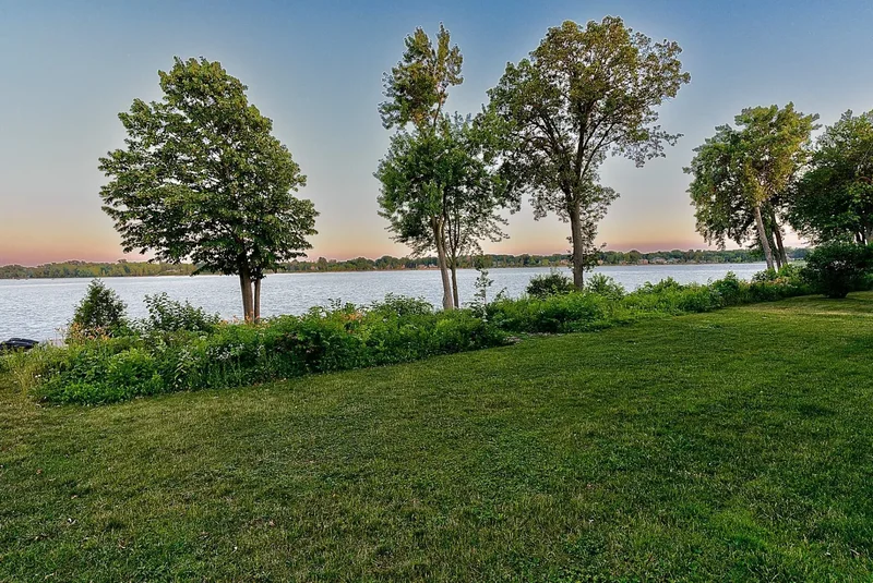 261 Rue Marineau 302, Laval, Quebec, Canada. - Photo 29