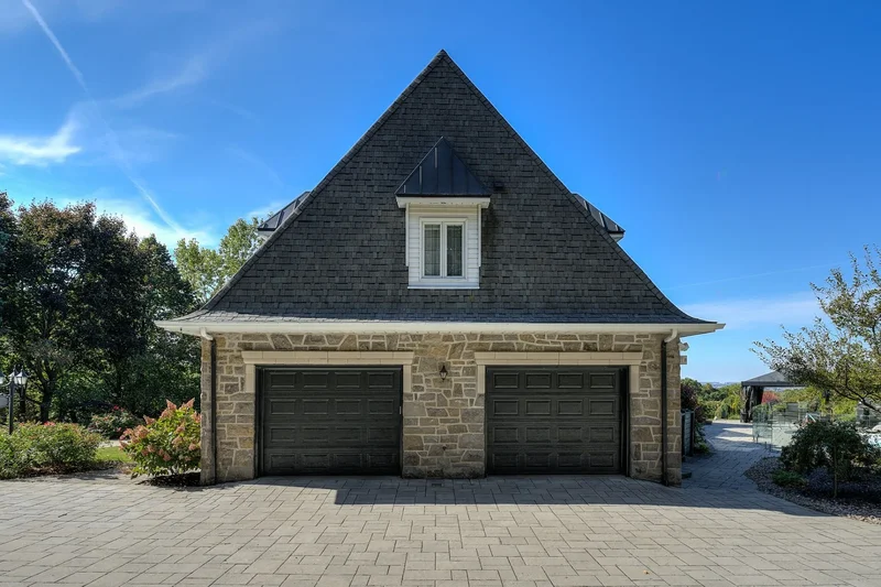 581 Rue Ernest-Choquette, Mont-Saint-Hilaire, Quebec, Canada. - Photo 14