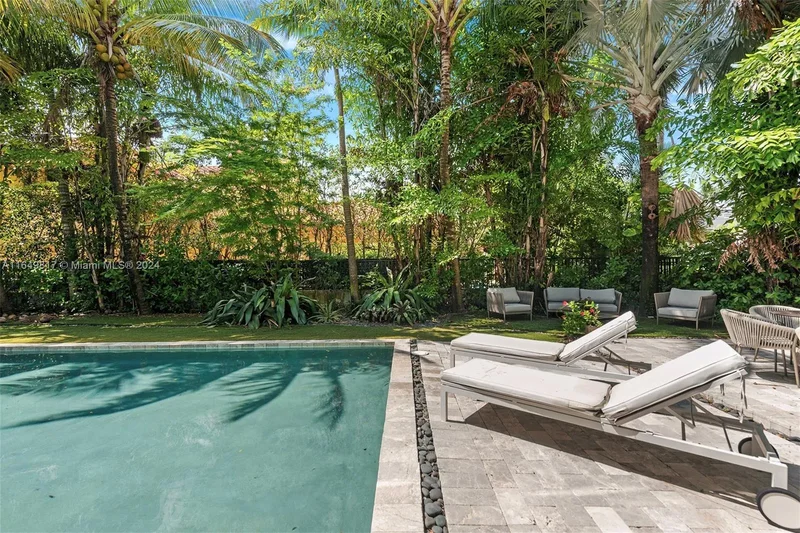 480 Ocean Blvd, Golden Beach, Florida, United States. - Photo 23
