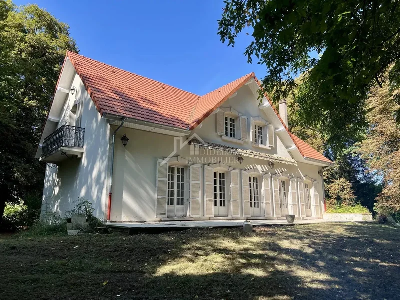 Maidières Property