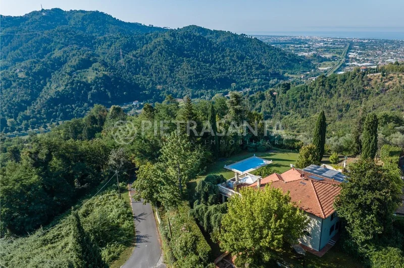 Camaiore, Tuscany, Italy. - Photo 4