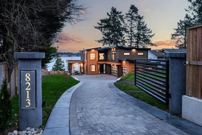 8213 Lochside Drive, Central Saanich, BC, V8M 1T9, Saanichton, British Columbia, Canada. - Photo 7
