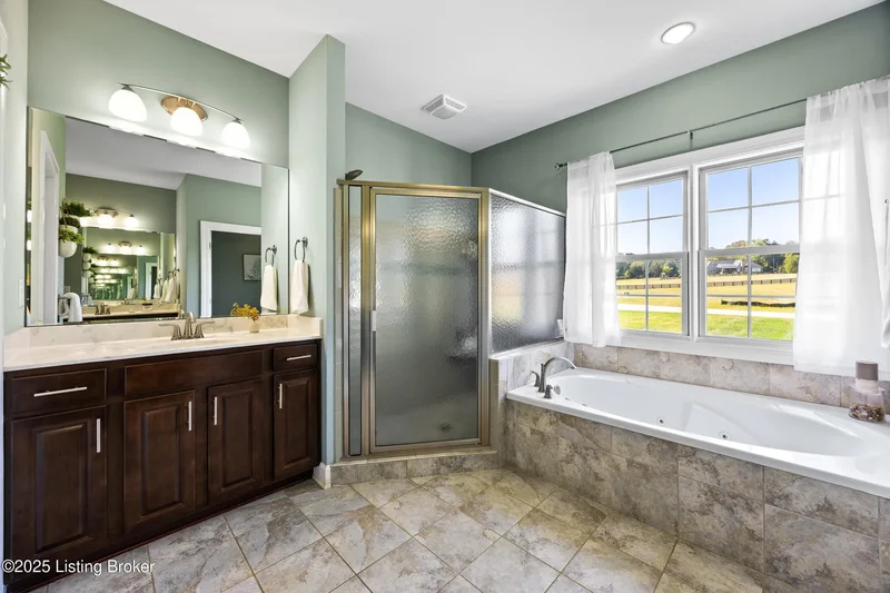 199 Crabapple Ln, Louisville, KY 40245, Watterson Park, Kentucky, United States. - Photo 38