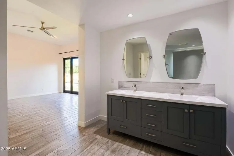 4630 E Palo Verde Dr, Phoenix, AZ 85018, Phoenix, Arizona, United States. - Photo 28