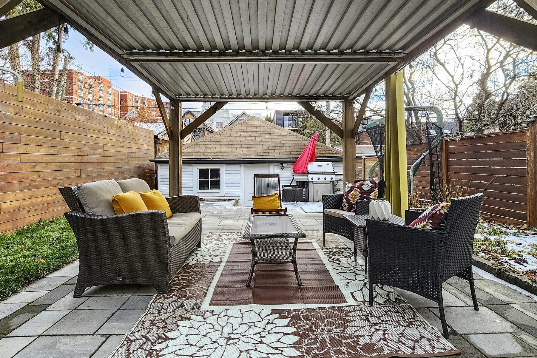 Exterior photo 10