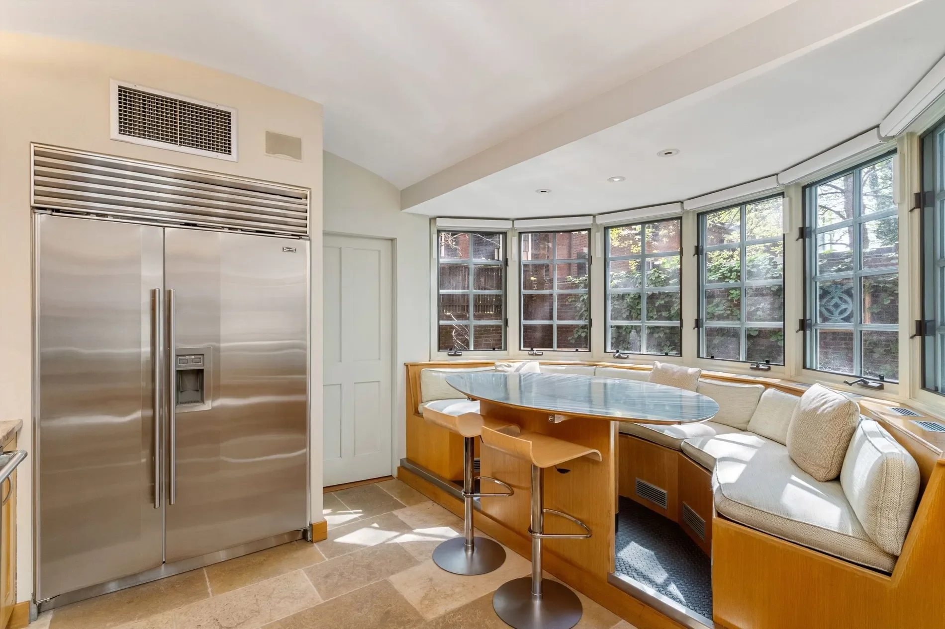 90 Mount Vernon St, Boston, MA 02108, Boston, Massachusetts, United States. - Photo 37