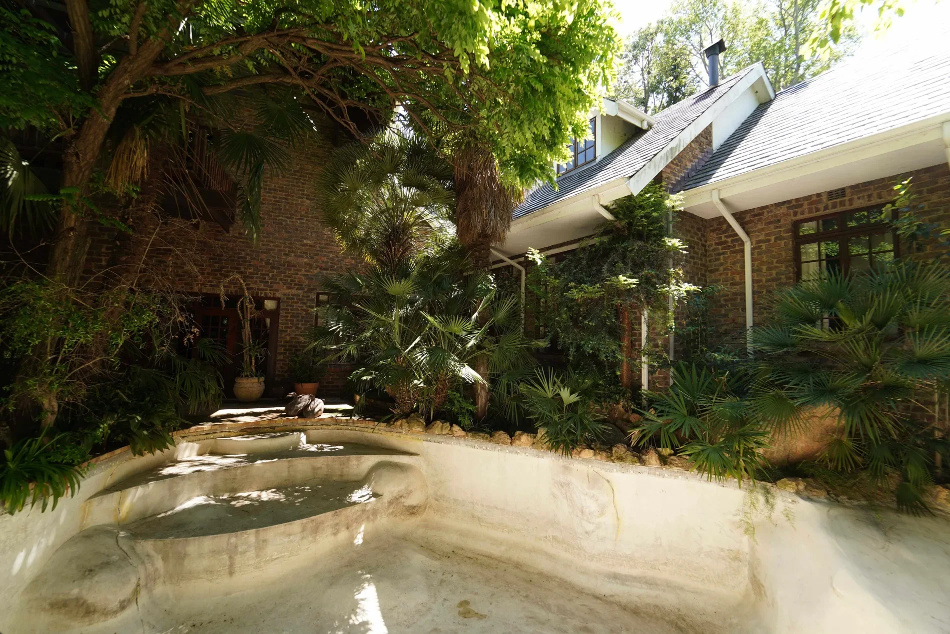 Exterior photo 11