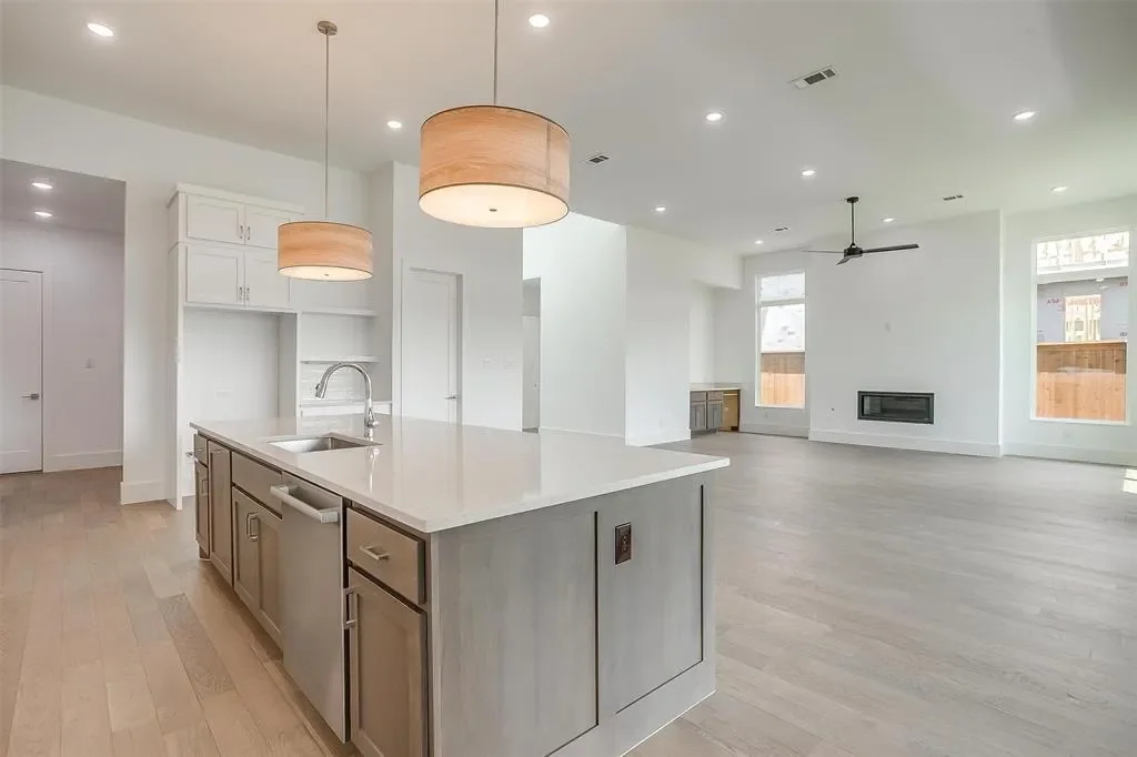 161 Lantern Ridge Drive, Aledo, Texas, United States. - Photo 2