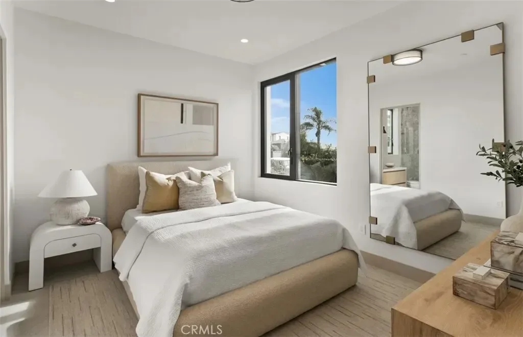 1210 Kings Rd, Newport Beach, California, United States. - Photo 4