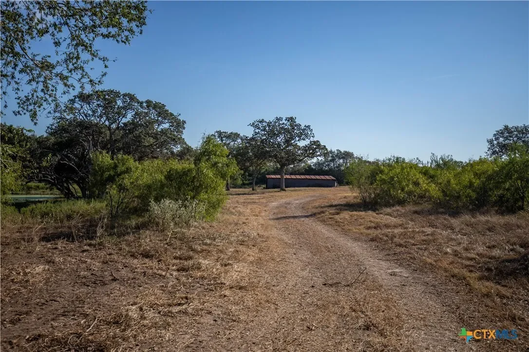 000 Stratton Road, Yoakum, TX 77995, Yoakum, Texas, United States. - Photo 9