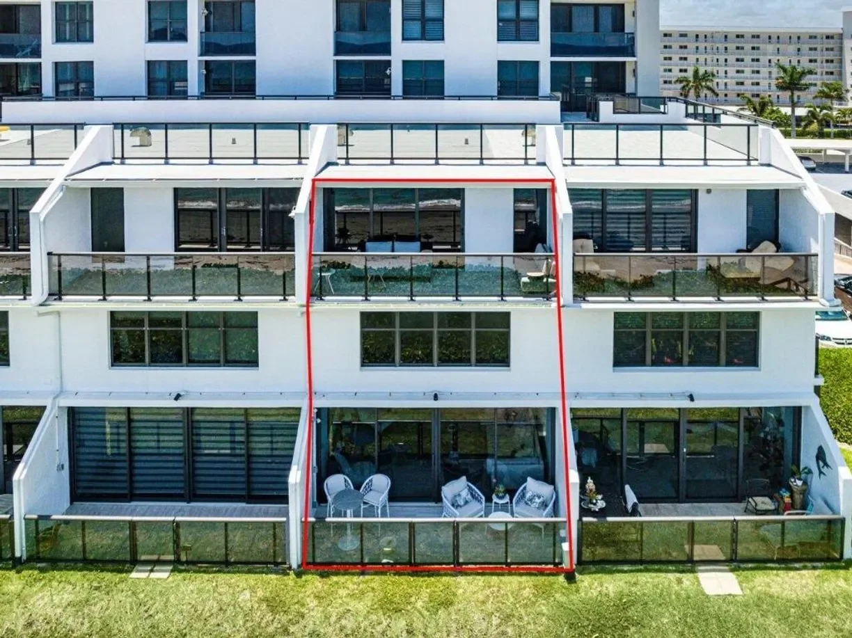 Exterior photo 11