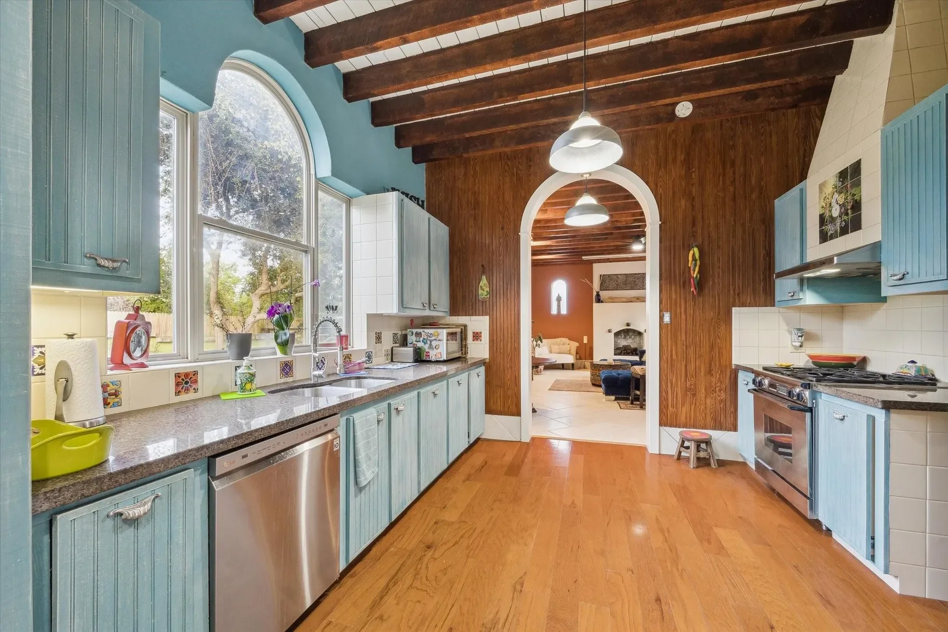 614 Pine Gully Road, Seabrook, Texas, United States. - Photo 9