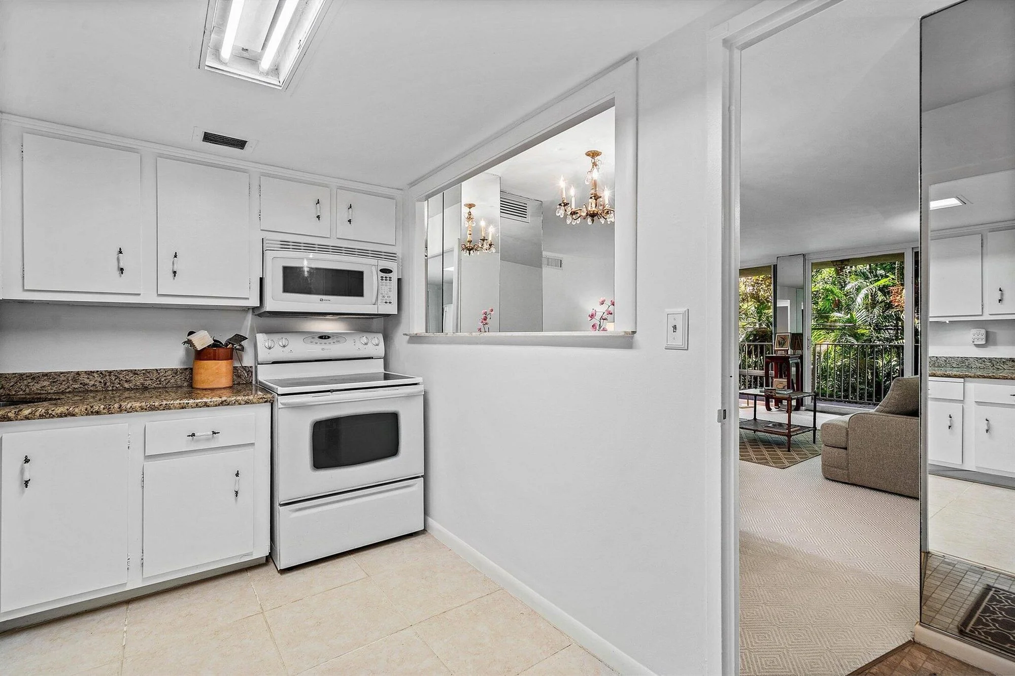 223 Atlantic Avenue D2, Palm Beach, Florida, United States. - Photo 27