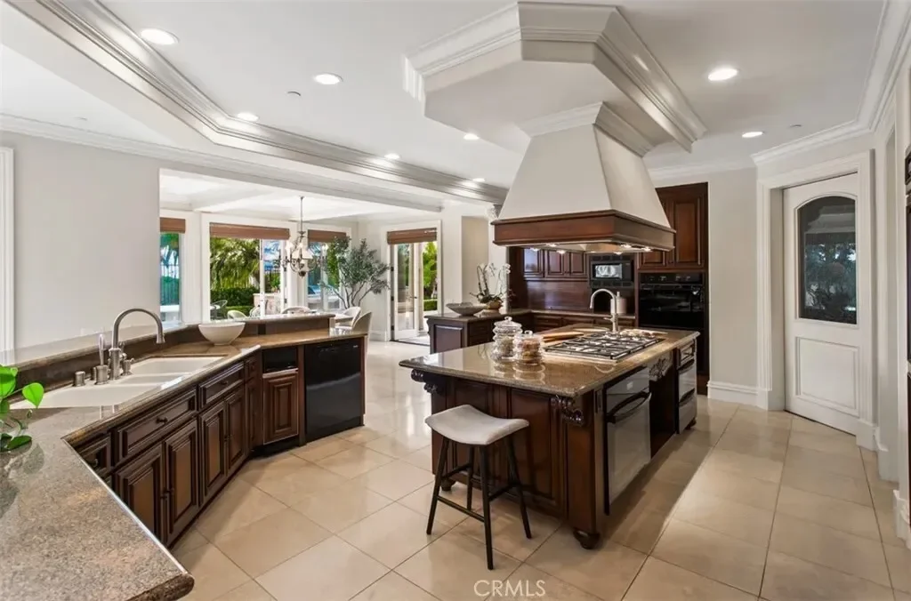 11 Shoreview, Newport Beach, California, United States. - Photo 55