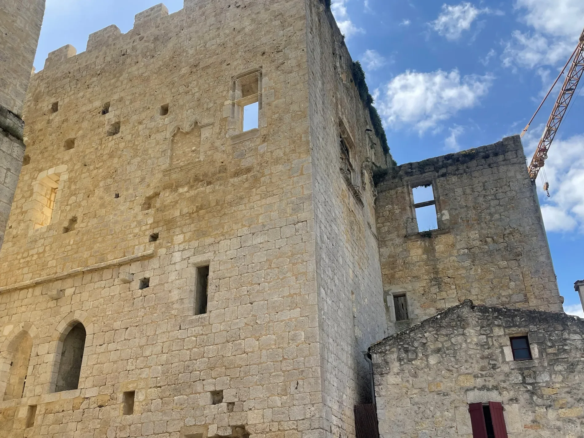 Larressingle, Occitanie, France. - Photo 2