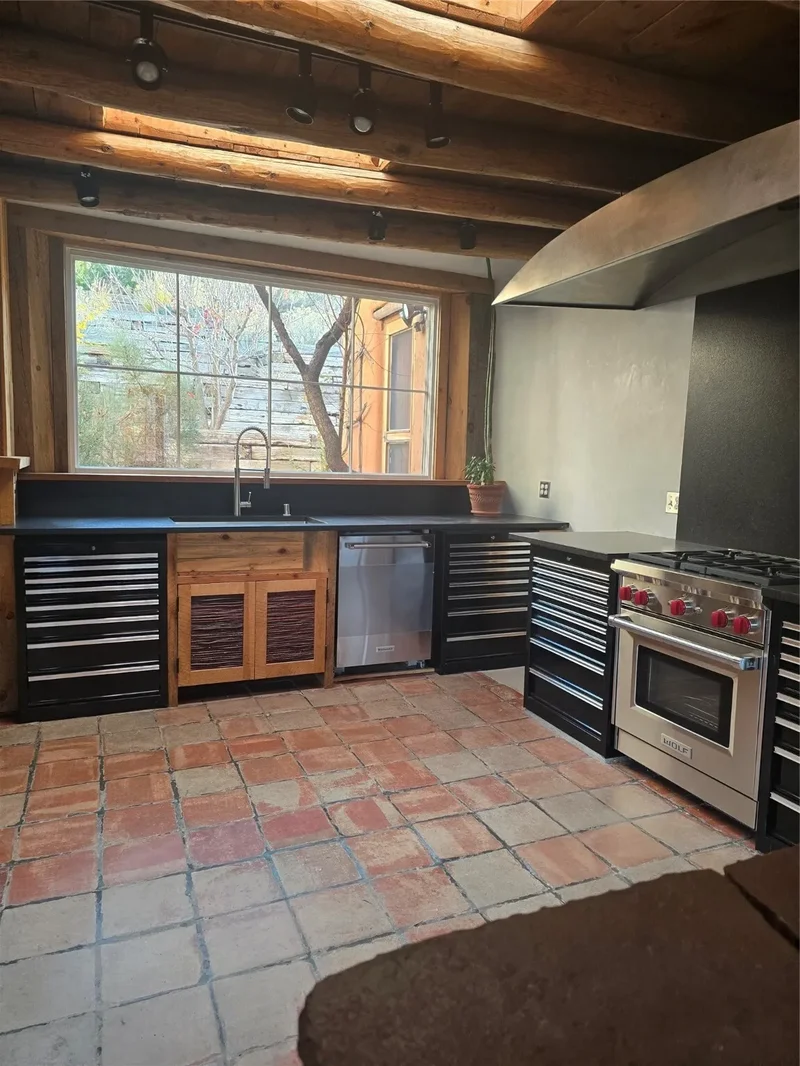 211 Canon Urraca, Santa Fe, NM 87501, Santa Fe, New Mexico, United States. - Photo 4
