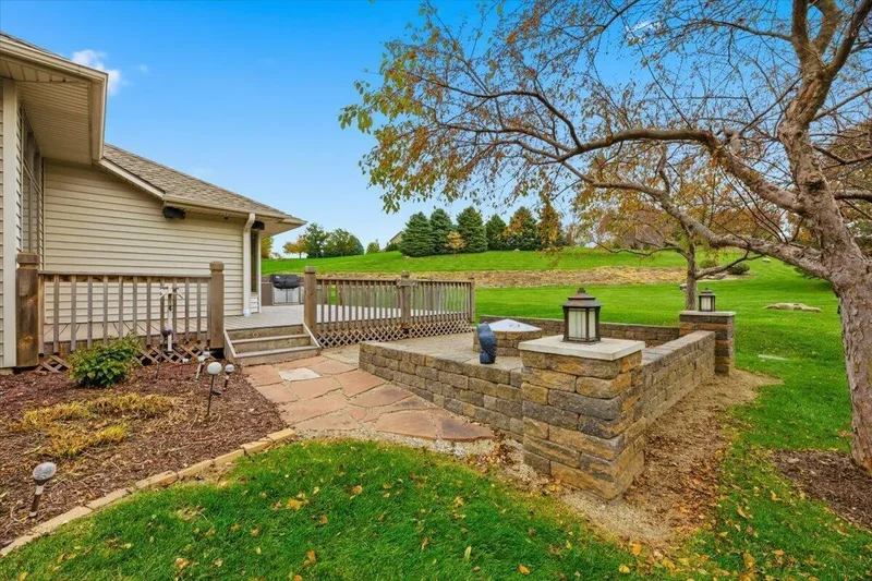 22231 Stoneybrook Drive, COUNCIL BLUFFS, IA 51503, Council Bluffs, Iowa, United States. - Photo 2