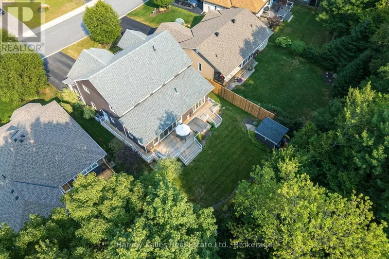 36 Homestead Lane, Huntsville (Chaffey), ON, P1H2N8, CANADA, Huntsville, Ontario, Canada. - Photo 2