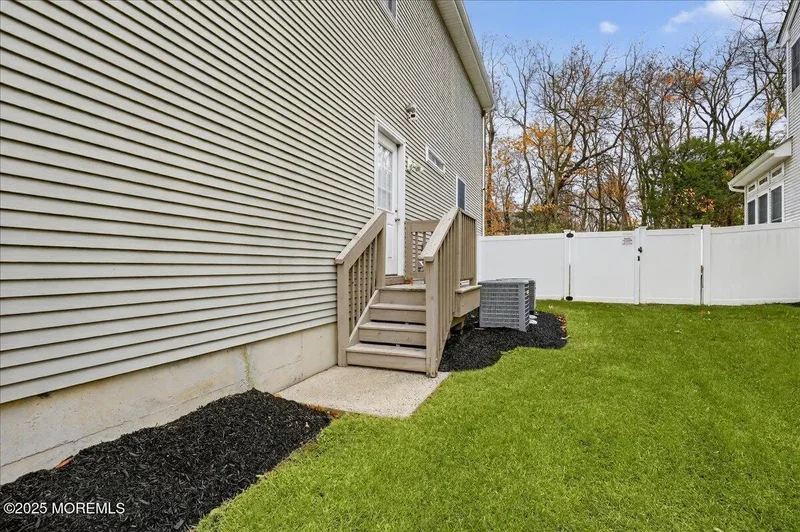 40 Mulberry Drive, Manalapan, NJ 07726, Manalapan Township, New Jersey, United States. - Photo 48