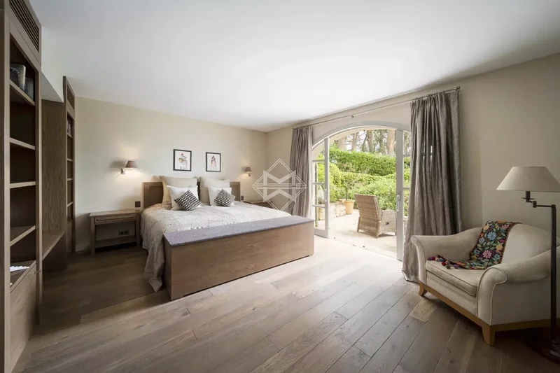 Mougins, Provence-Alpes-Côte d'Azur, France. - Photo 10