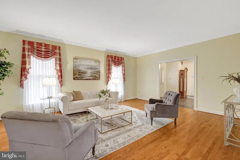 10100 WALKER LAKE DR, GREAT FALLS, VA, 22066, USA, Great Falls, Virginia, United States. - Photo 61