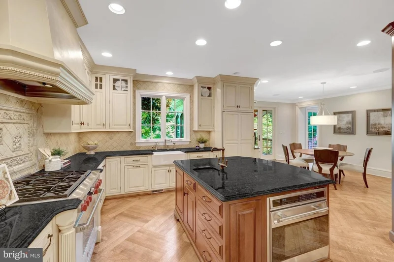 8014 GREENWICH WOODS DR, MCLEAN, VA, 22102, USA, McLean, Virginia, United States. - Photo 24