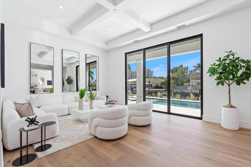1211 Gulfstream Way, Riviera Beach, Florida, United States. - Photo 2