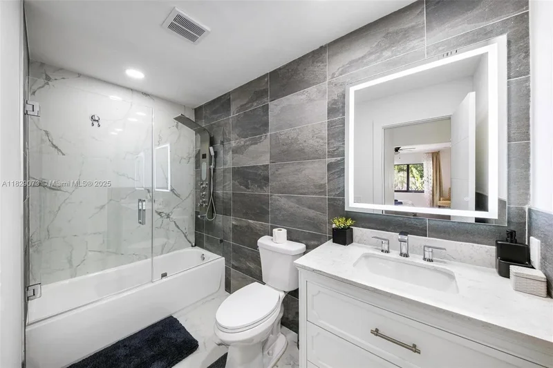 2101 NW 14th Ave, Wilton Manors, Florida, United States. - Photo 21