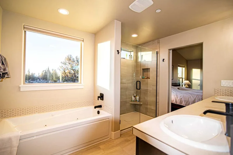 17901 SW Mount Hood Drive , Powell Butte, OR 97753, Powell Butte, Oregon, United States. - Photo 25
