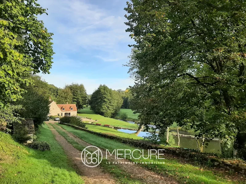 RARE PROPERTY WITH CHARACTER 6.4 HA