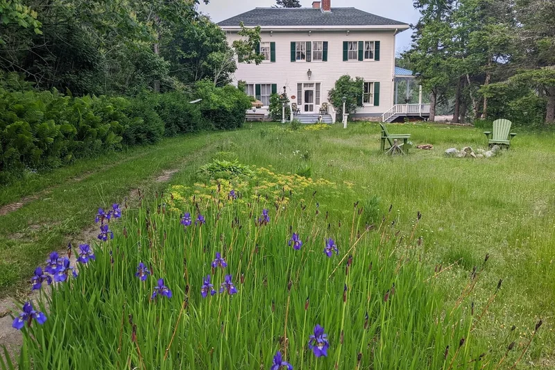 176 Rue du Bord de l'Eau, Tadoussac, QC G0T2A0, Tadoussac, Quebec, Canada. - Photo 12