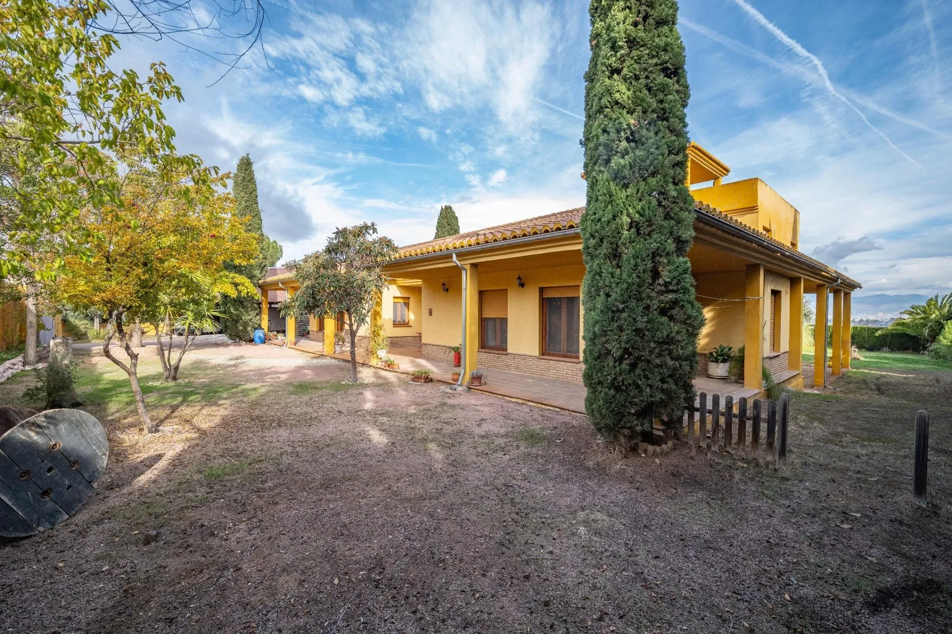 Exterior photo 10